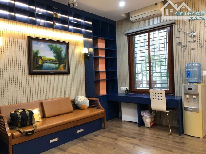 PHÂN LÔ HOÀNG QUỐC VIỆT - Ô TÔ- 43M2- GIÁ 13,8 TỶ - 3