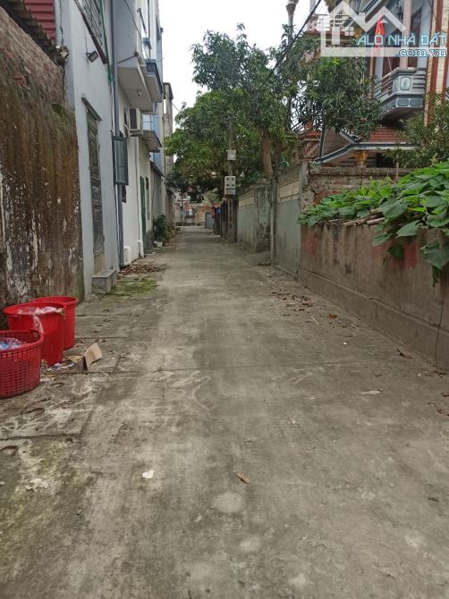 THUẬN THÀNH-BẮC NINH-HIẾM- ĐƯỜNG THÔNG Ô TÔ TẢI- GẦN KHU CÔNG NGHIỆP- ĐẦU TƯ LÃI Dt :96M- - 3