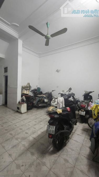 Cần bán nhà mp Tây Sơn oto đỗ cửa, sát phố nhà 5 tầng DT 45m2 giá 5ty6 - 3