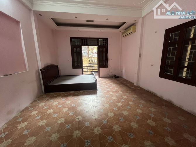 Chính chủ bán nhà ngõ ô tô, K. doanh, Phố Khương Hạ, Thanh Xuân. 79m2 – 3 tầng. 13,3 tỷ - 4