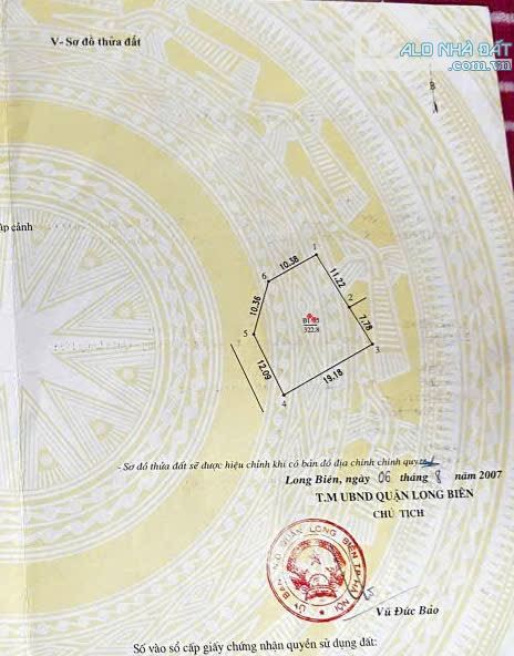 Bán Nhà mặt phố Việt Hưng Lô góc - DT: 325m2 - Mặt tiền khủng - GIÁ 350 triệu. - 4