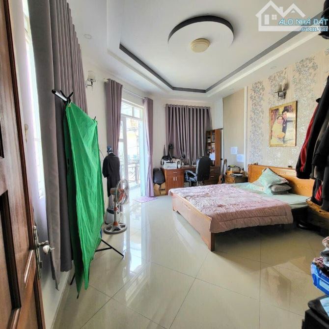 Bán nhà căn góc 2 mặt tiền, vừa ở vừa kinh doanh, Huỳnh Tấn Phát, 50m2 - Nhỉnh 6 tỷ - 4