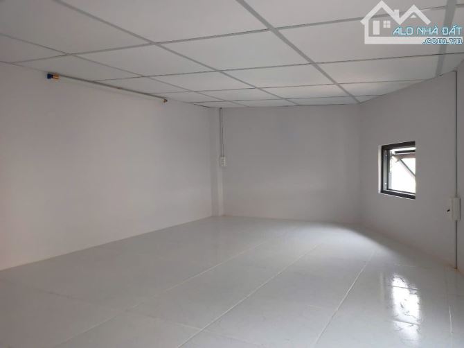 Nhỉnh 2 tỷ nhà Ngang 4 hẻm 3 gác 3 tầng vào ở liền sát quận 10 - 4