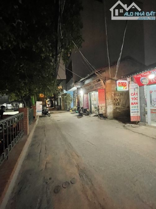 KINH DOANH - NGÕ Ô TÔ - VIEW VƯỜN HOA- - SAU QUY HOẠCH 1 MẶT NGÕ 1 MẶT 5M RA NGUYỄN VĂN - 4