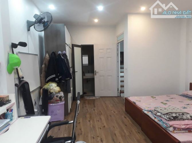BÁN NHÀ ĐẸP PHỐ 8/3 – HBT – TRUNG TÂM, NGÕ Ô TÔ, DT 36m²,4 tầng ,MT 4.8m, 10.5 tỷ - 4