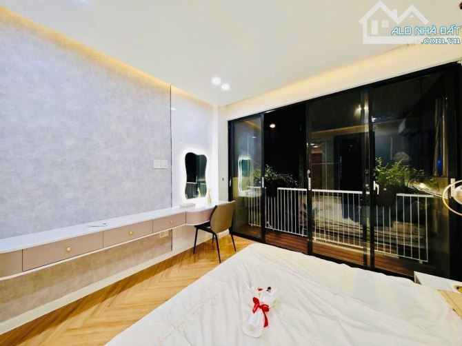 Khu Ẩm Thực phan xích Long Phú Nhuận-32M2-3Tâng Giá chỉ nhỉnh 6Ty - 4