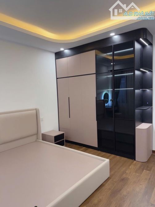 HÀNG KỊCH ĐỘC NGỌC THUỴ 7 tầng thang máy siêu đẹp - 4