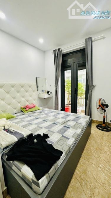🆘ĐẸP HÚ HỒN🆘VÀI BƯỚC RA MẶT TIỀN - 4 tầng BTCT (4x16.5) - CHỈ 6.x TỶ - H. Văn Nghệ - 5