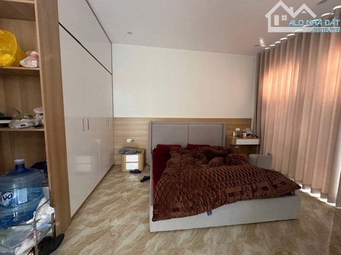 HIẾM CÓ-KIM MÃ THƯỢNG-MẶT NGÕ TO NHƯ PHỐ- LÔ GÓC- MẶT TIỀN KHỦNG- Ô TÔ TRÁNH,ĐỖ- DÒNG TIỀN - 5