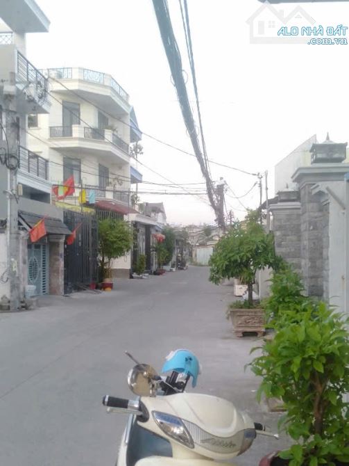 NHÀ 3 TẦNG - HẺM 8M THÔNG  đường TX22 phường Thạnh Xuân  Quận 12 - 68m2 {r} CHỈ 5,4T.ỉ - 5