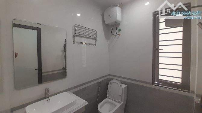 Bán Nhà Đường Trần Nguyên Hãn, Lê Chân, HP. 3,7 Tỷ, 62m2 – Căn Góc 4 Tầng Kinh Doanh Tốt - 6