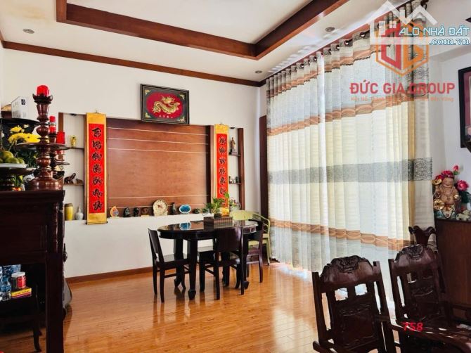 Bán nhà 1 trệt 1 lầu 1 sẹc đường Phạm Văn Thuận, P.Tân Mai giá chỉ 11 tỷ - 6