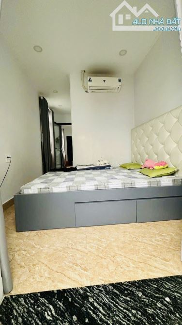 🆘ĐẸP HÚ HỒN🆘VÀI BƯỚC RA MẶT TIỀN - 4 tầng BTCT (4x16.5) - CHỈ 6.x TỶ - H. Văn Nghệ - 6