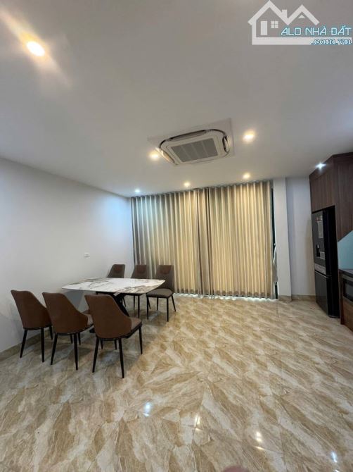 HIẾM CÓ-KIM MÃ THƯỢNG-MẶT NGÕ TO NHƯ PHỐ- LÔ GÓC- MẶT TIỀN KHỦNG- Ô TÔ TRÁNH,ĐỖ- DÒNG TIỀN - 6