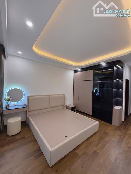 HÀNG KỊCH ĐỘC NGỌC THUỴ 7 tầng thang máy siêu đẹp - 6