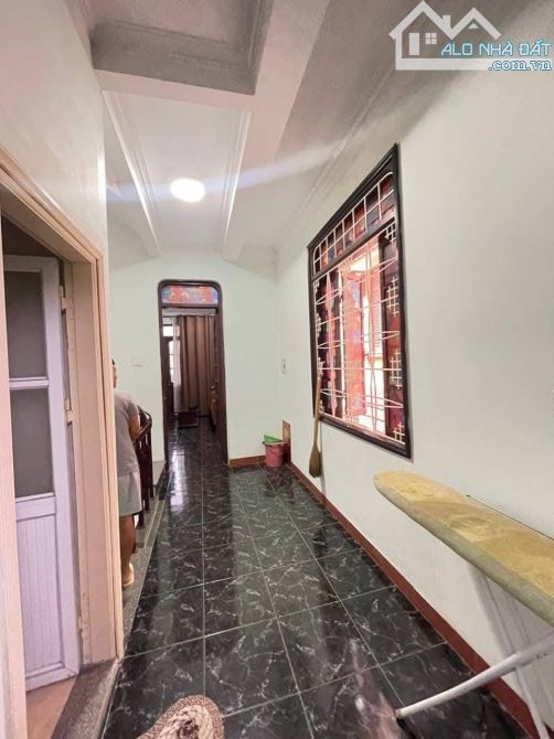 CẦN BÁN GẤP NHÀ PHỐ HOA BẰNG-LÔ GÓC 3 THOÁNG-Ô TÔ TRÁNH-DIỆN TÍCH 52M-GIÁ 13.2 TỶ - 7