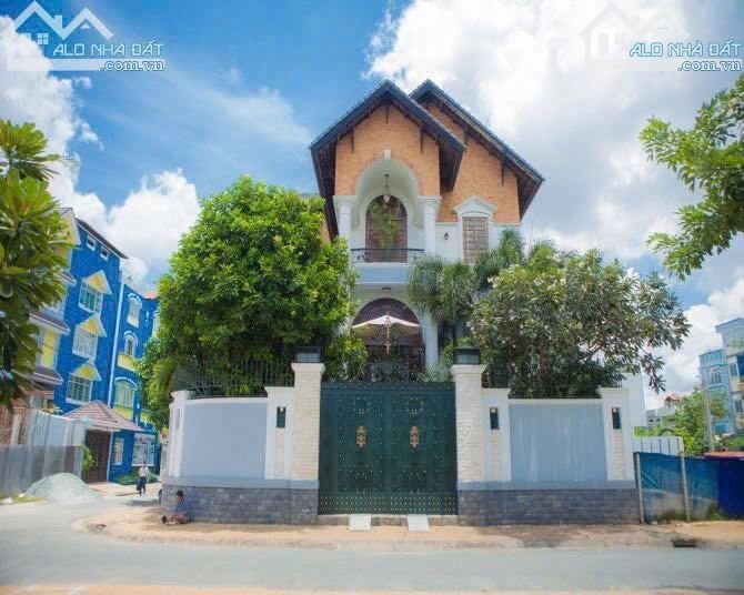 Bán Biệt Thự đường 320 Bông Sao, Phường 5, Quận 8, nhà căn góc, vị trí kinh doanh, khu dân - 7