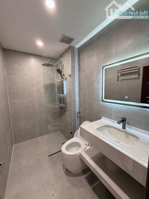 HÀNG KỊCH ĐỘC NGỌC THUỴ 7 tầng thang máy siêu đẹp - 7