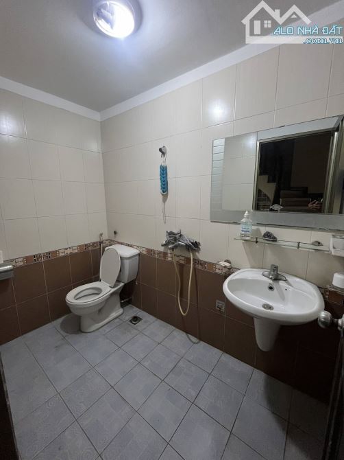 Chính chủ bán nhà ngõ ô tô, K. doanh, Phố Khương Hạ, Thanh Xuân. 79m2 – 3 tầng. 13,3 tỷ - 8
