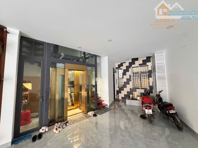 BÁN NHÀ 4 LẦU MẶT TIỀN LÊ THÁNH TÔNG VỪA XÂY ĐƯỢC 2 năm. DT:5x16M. GIÁ: 16,5 TỶ - 8