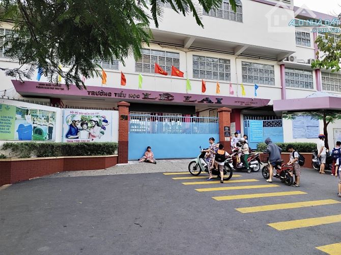 ✨ MẶT TIỀN KD, BÁN ĐẤT TẶNG NHÀ 2 TẦNG & 6 PHÒNG TRỌ (CHO THUÊ HƠN 15 TRIỆU/ TH) - 10,9 TỶ - 9