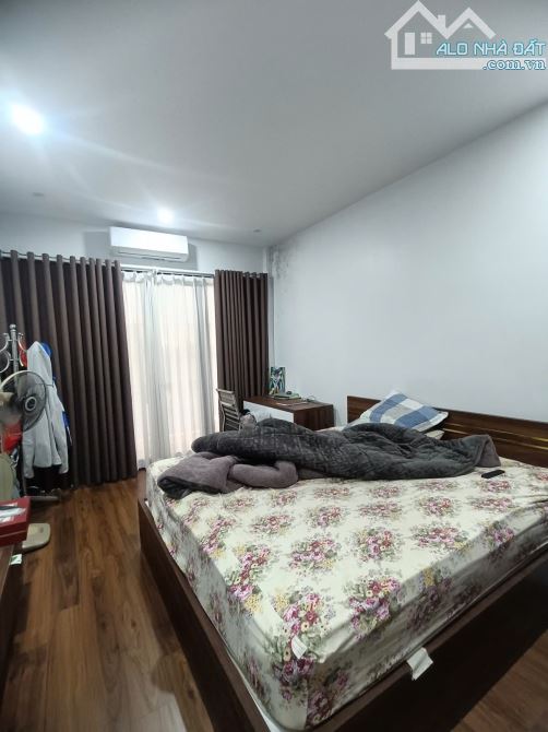 Bán nhà phố Hào Nam, trung tâm Đống Đa, ngõ nông, ô tô đỗ cửa,nhỉnh 13 tỷ - 9