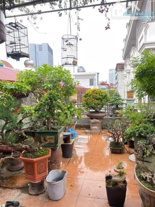 CẦN BÁN GẤP NHÀ PHỐ HOA BẰNG-LÔ GÓC 3 THOÁNG-Ô TÔ TRÁNH-DIỆN TÍCH 52M-GIÁ 13.2 TỶ - 9