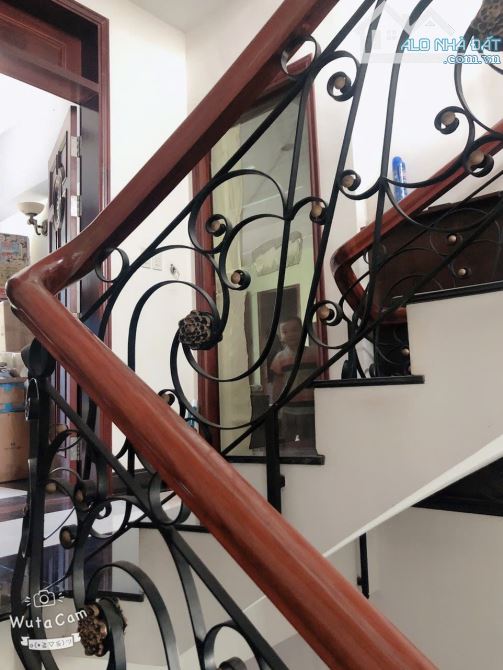 Bán Biệt Thự đường 320 Bông Sao, Phường 5, Quận 8, nhà căn góc, vị trí kinh doanh, khu dân - 9