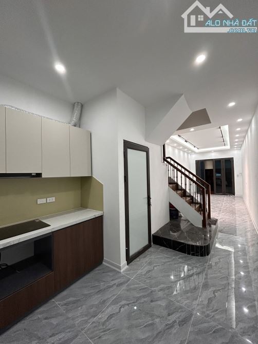 Bán Nhà Pháo Đài Láng, Láng Thượng, Đống Đa. Gần Đại Học. DT: 41m2. Giá: 8,1 Tỷ