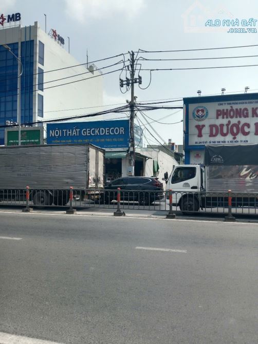 Mặt Tiền TÔ KÝ  - DT: 215m2 - Ngay NGUYỄN ẢNH THỦ - Giáp Quận 12 - Nhỉnh 10 Tỷ.