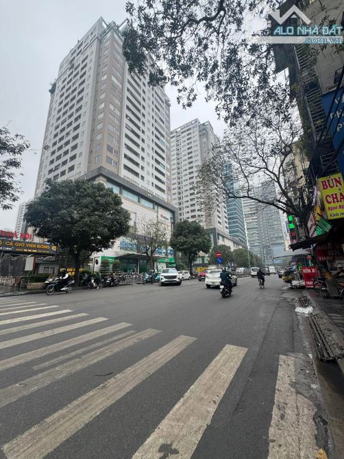 Bán nhà phố Quan Nhân - 62m2 - 9T,thang máy - phân lô oto tránh - 30 tỷ