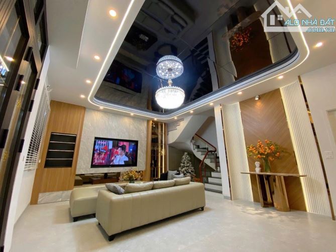 HOA HẬU CẦU GIẤY, 7 TẦNG THANG MÁY, NỘI THẤT TIỀN TỶ, FULL NỘI THẤT, OTO NHỎ VÀO NHÀ, 11tỷ