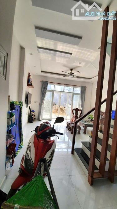 Bán Nhà 2 Tầng Mới Hẻm Xe Hơi 60m2_5*12 Gần Phạm Văn Đồng Linh Đông Thủ Đức Chỉ 5.6 tỷ