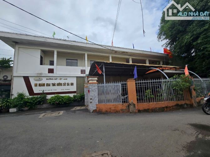 BÁN NHÀ Chính chủ 32 tỉ . GỘP 2 SỔ LIỀN NHAU TRƯƠNG ĐĂNG QUẾ P3 GÒ VẤP THÔNG RA PHẠM VĂN Đ