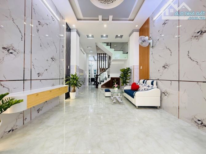 Hạ 300tr còn 4.7 tỷ🌹28M2 - 2 TẦNG - TẶNG TOÀN BỘ NỘI THẤT - HẺM XE HƠI - AN NINH  - Bùi Đ