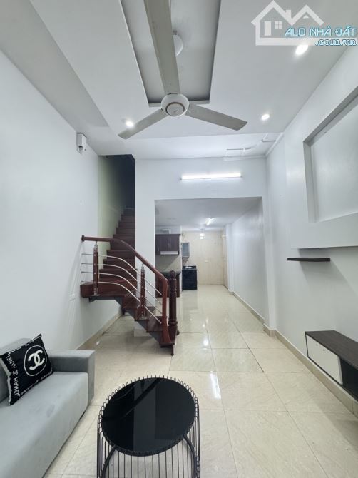ĐỨC GIANG - NHỈNH 5 TỶ - 35M2 - NGÕ NÔNG - FULL NỘI THẤT - DÂN XÂY