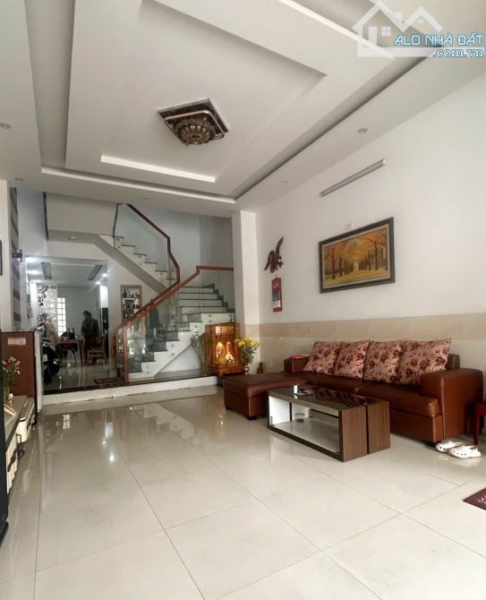 NHÀ 4 TẦNG ĐẸP GẦN CÁC TRƯỜNG ĐH LỚN LƯỠNG NHỮ HỘC DT 75M2 NGANG 5M CHỈ 9.6 TỶ