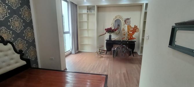 Bán Nhà Việt Hưng, Long Biên. 42m2 - 6 Tầng - Giá 8.x tỷ