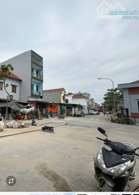 ĐẤT ĐẤU GIÁ , DỤC TÚ , KINH DOANH VỈA HÈ , OTO