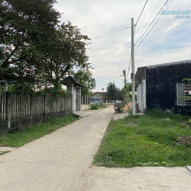 Bán đất 200m vuông.Mặt tiền, vương thừa vũ Thuỷ Phương hương thủy, thành phố huế.2 tỉ 8tr