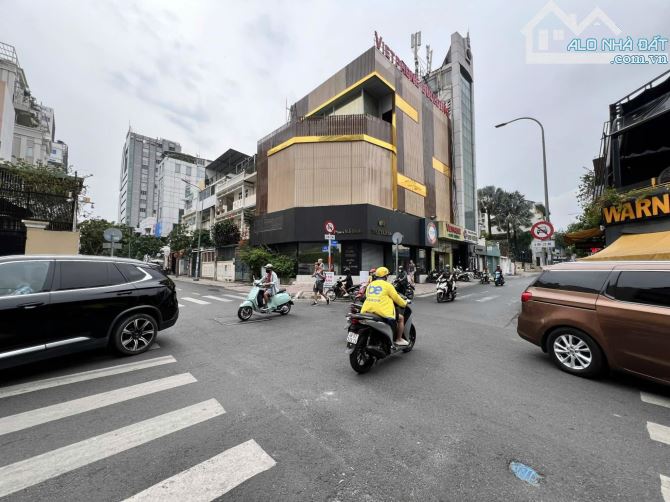 Siêu Hiếm! Góc 2 mặt tiền Nguyễn Văn Thủ - Phan kế bính - ddakao quận 1 - 9x18,5 - 95 tỷ