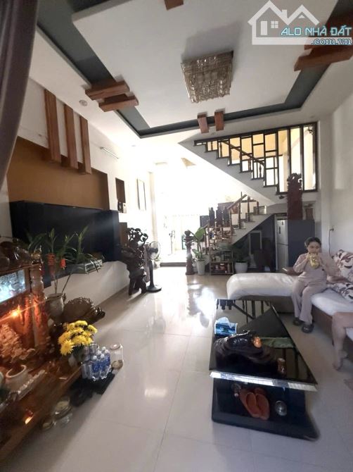 Bán nhà 3 tầng kiên cố Kiệt Lê Thanh Nghị sát đường chính giá đầu tư