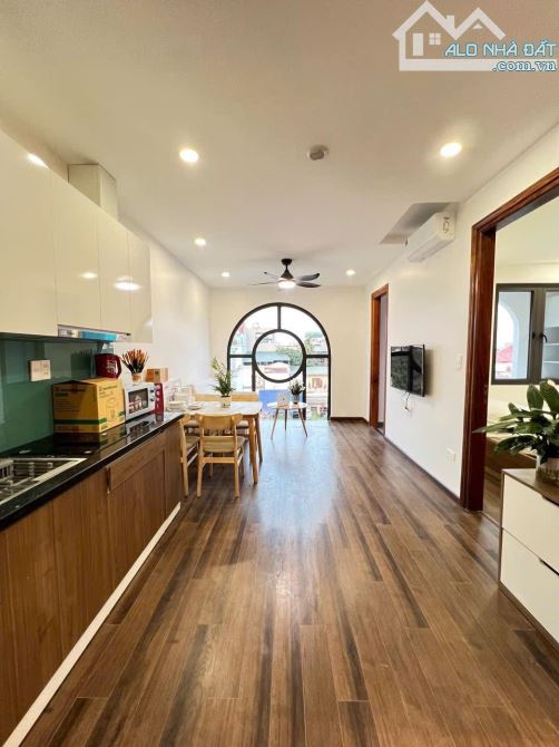 Tòa CCMN gần ga Láng 175m2x9T thang máy MT8.5m lô góc ô tô kinh doanh 32P dòng tiền 3 tỷ