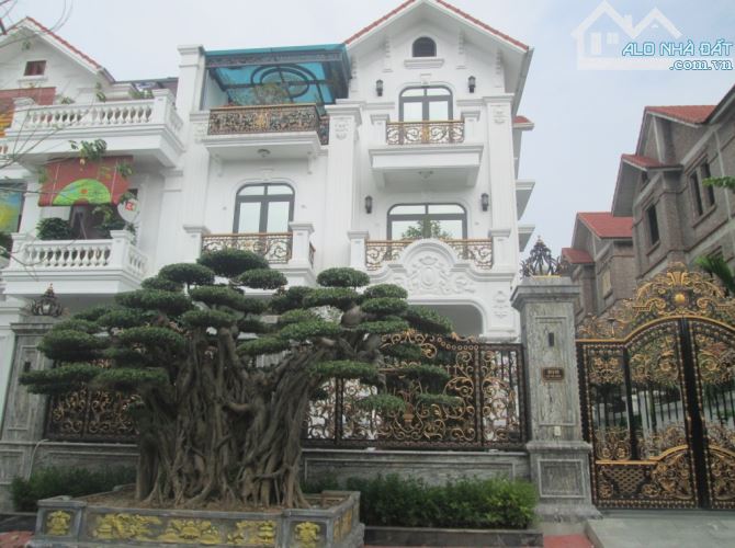 Bán biệt thự KĐT Lideco view công viên vườn hoa cạnh hồ điều hòa 150m2 chỉ 21.9 tỷ.