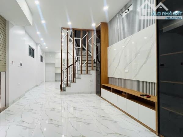 🏡 Cần bán nhà Ngọc Lâm, Long Biên, 37m2 x 4 tầng, Gần hồ, gần trường, 6 tỷ 7