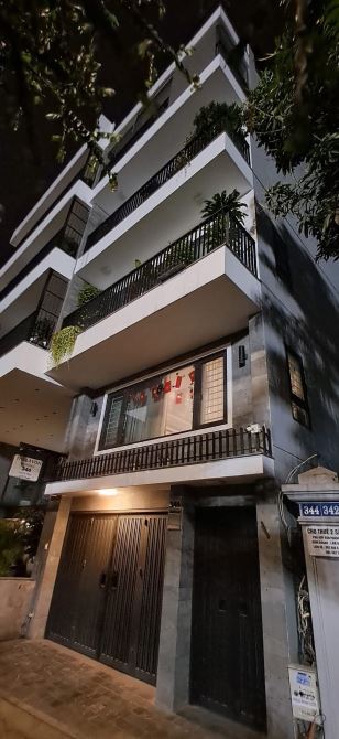 BÁN NHÀ TRẦN VỸ PHÂN LÔ OTO TRÁNH LÔ GÓC 45M2 GIÁ 13.. TỶ.