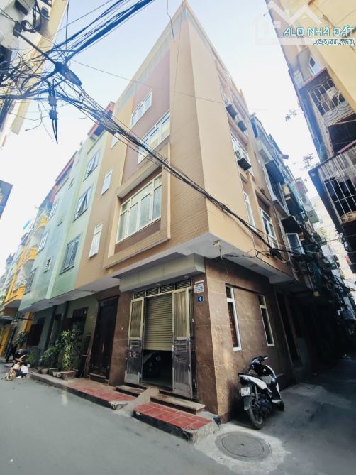 Trần Vỹ-Cầu Giấy-Phân Lô-Ô Tô Tránh Trước Nhà .Dân Xây. DT 35m .5 Tầng .13 Tỷ