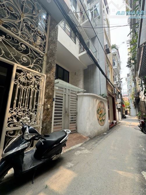 Toà CCMN trung tâm quận Thanh Xuân, gần Ngã Tư Sở