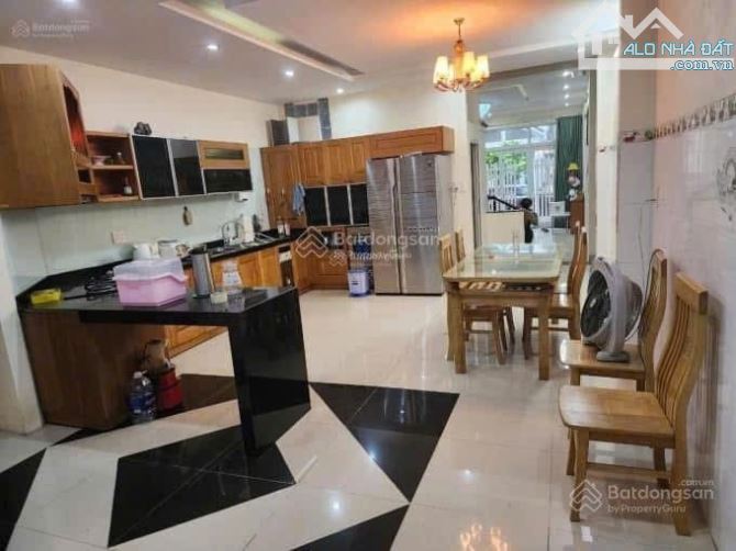 NHÀ 3 TẦNG KIỆT Ô TÔ NGAY ĐHBK ĐƯỜNG NGUYỄN LƯƠNG BẰNG DT 418M2 NGANG 15.6M CHỈ 12.8 TỶ