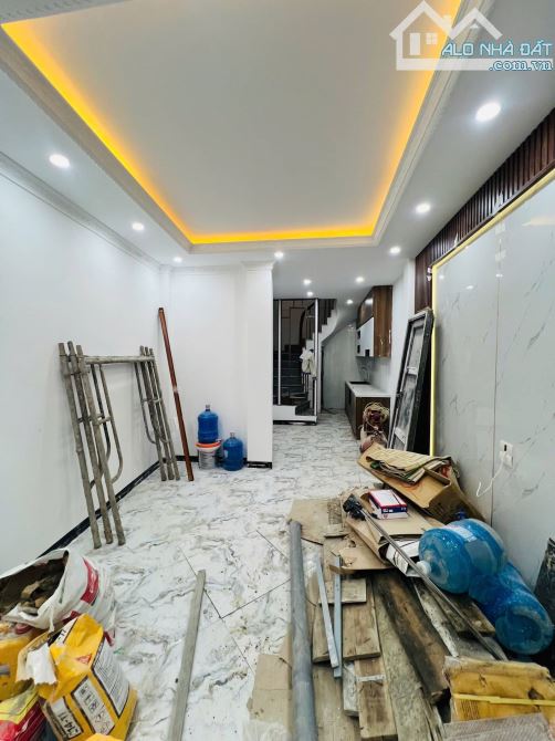 Nhà mới cứng Láng Hạ Đống Đa 35m2, 5 tầng, chỉ nhỉnh 7 tỷ ở ngay